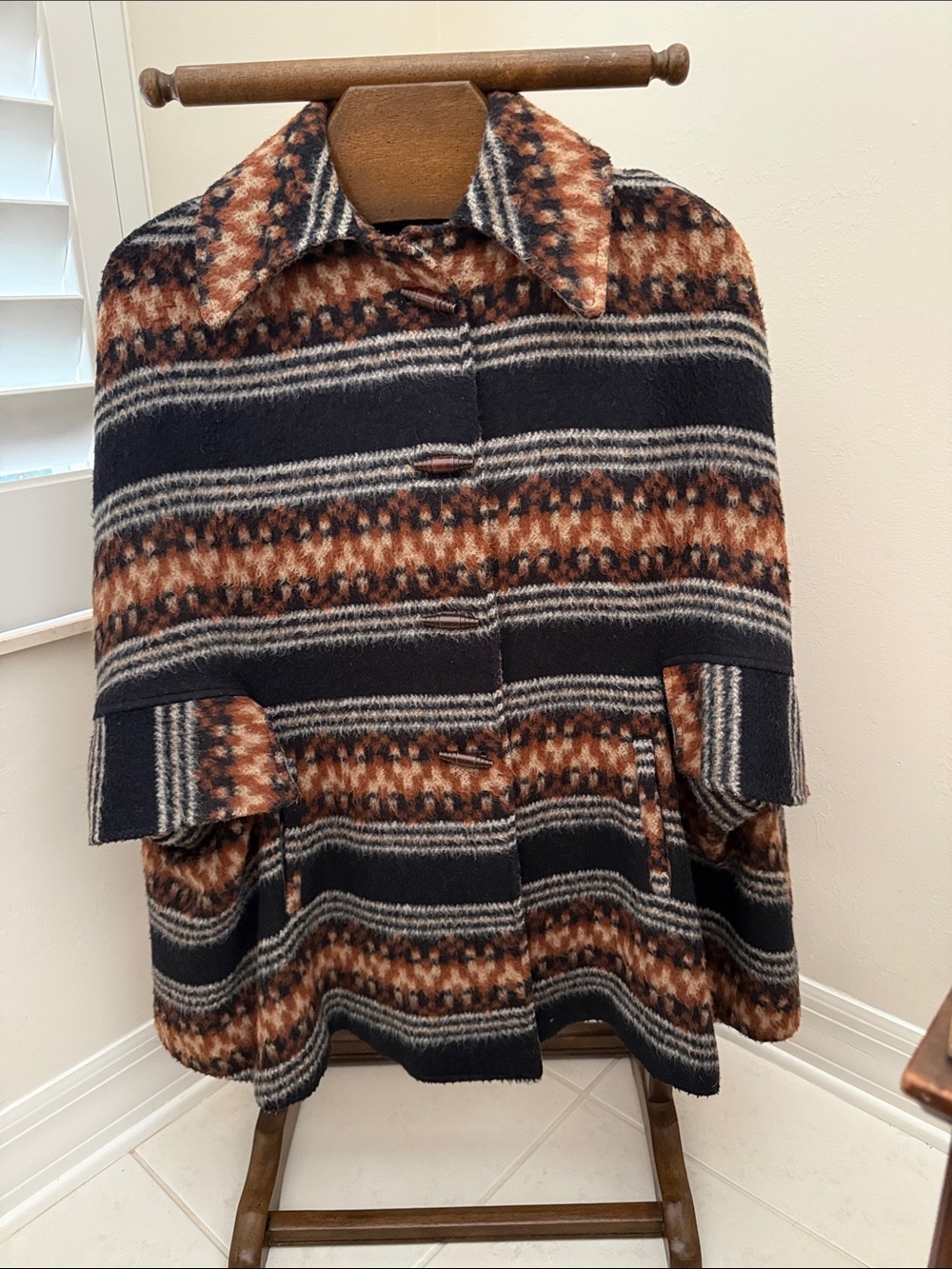 Boho Cape Slash Armholes Sz M/L Vintage Fall Fashion Sz S/M